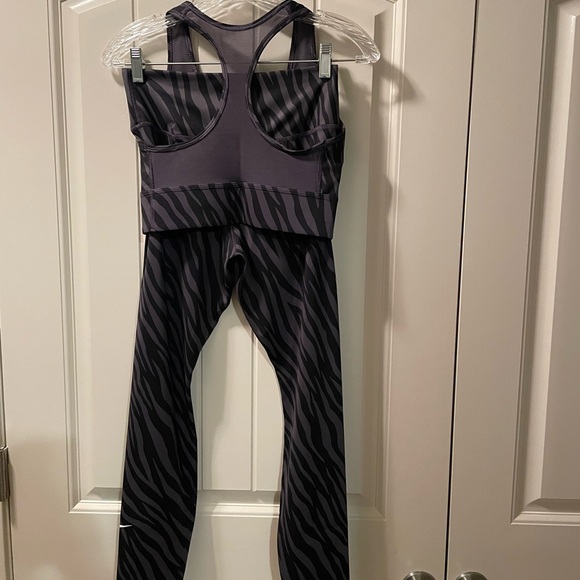 Cute Girl Workout - Picture 3 of 5